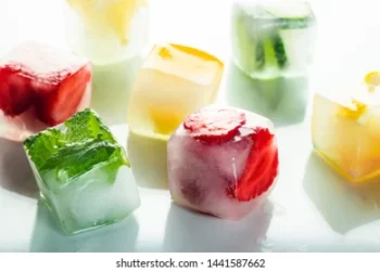 Wellhealthorganic.com: Amazing Beauty Tips Of Ice Cube Will Make You Beautiful And Young