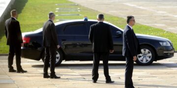 Close Protection In Corporate Security: Safeguarding Executives And Assets